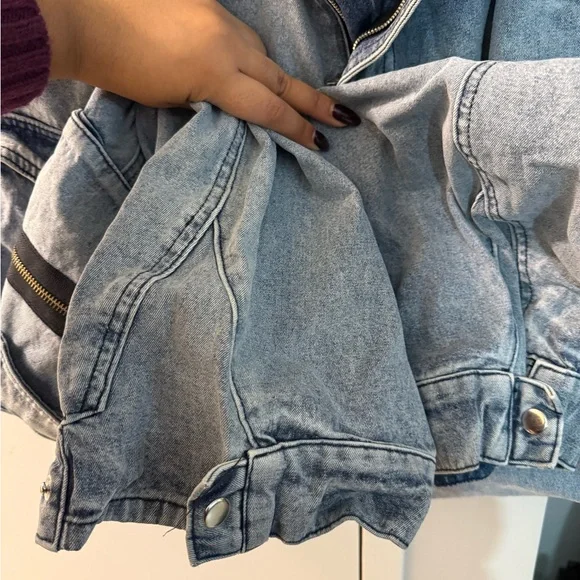 EB Denim Light Wash Wide Leg Cargo Jeans - Picture 3 of 9